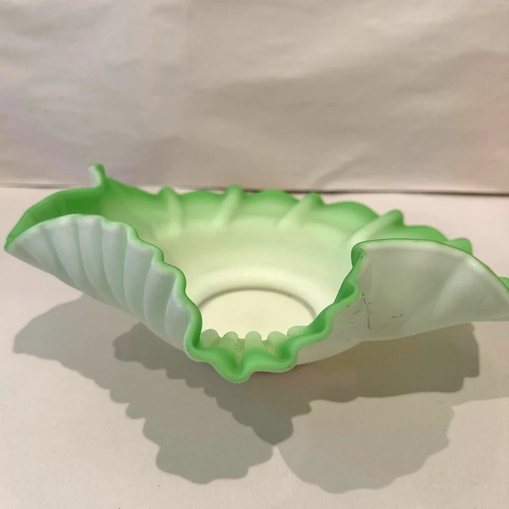 Fenton Green Satin Cased Over White Ruffled Shell Large Bowl Centerpiece 40s-50s
